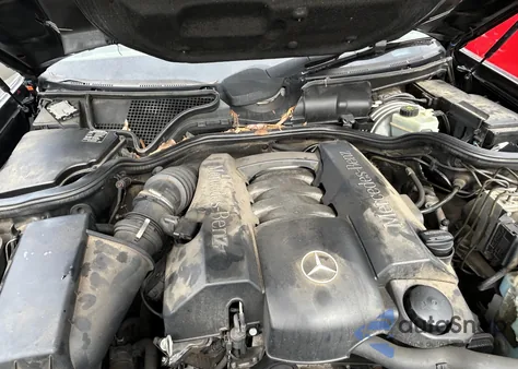 2002 Mercedes-Benz E 320 4M/4M Special Edition z USA, uszkodzony, nr VIN WDBJF82JX2X070086